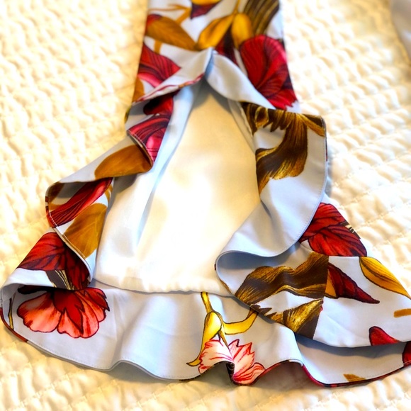 L’ATISTE statement sleeve dress - Picture 4 of 4